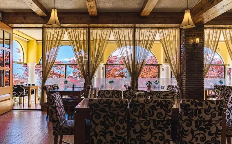 هتل Egmont Resort