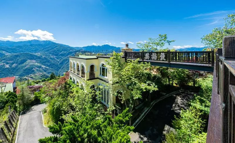 هتل Egmont Resort