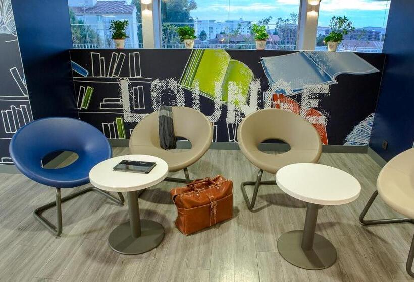 ホテル Ibis Budget Fréjus St Raphaël Centre