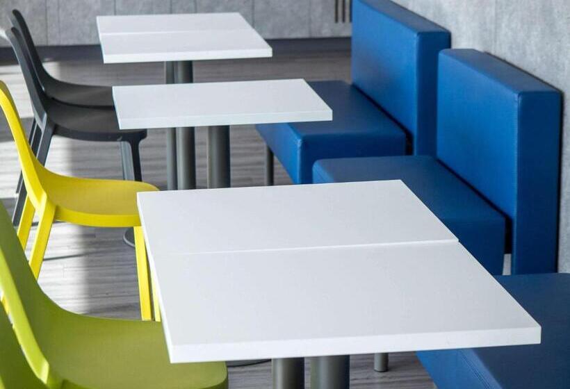 ホテル Ibis Budget Fréjus St Raphaël Centre