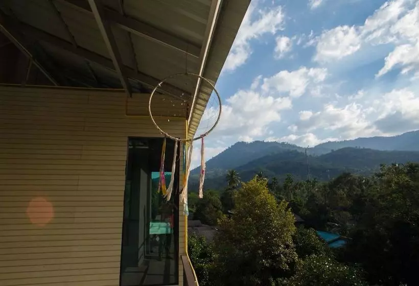 هتل Lace House Homestay