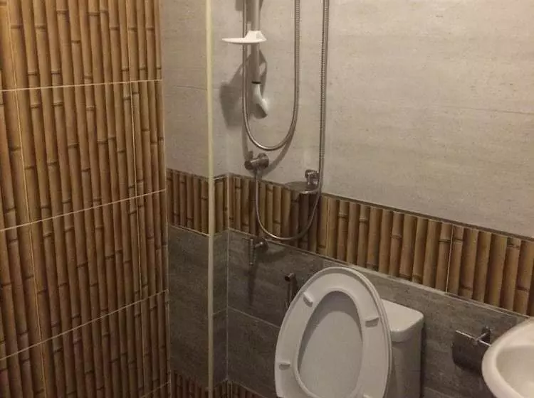 هتل Lace House Homestay