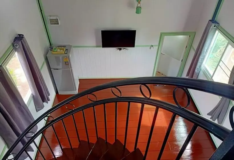 Hotelli Les Collines Resort