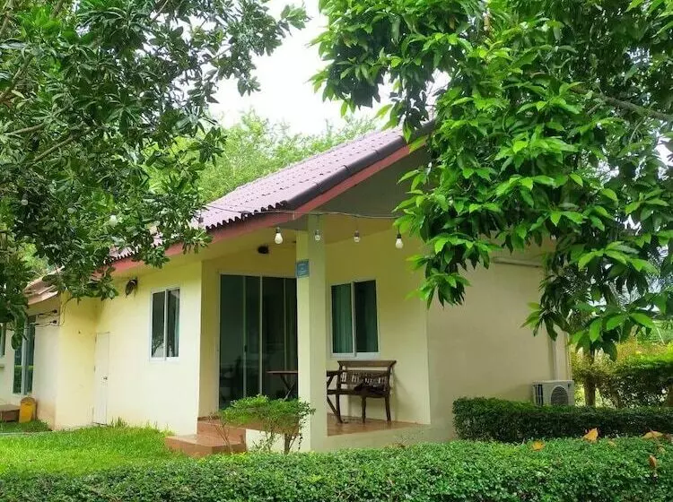 Hotelli Les Collines Resort