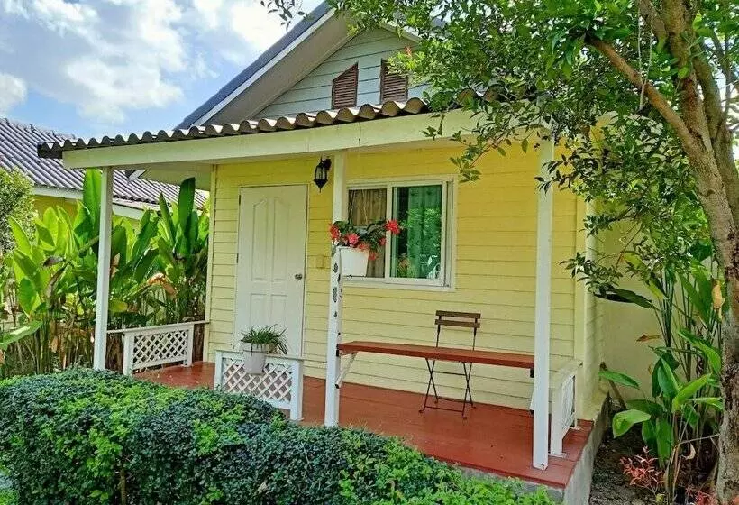 Hotelli Les Collines Resort