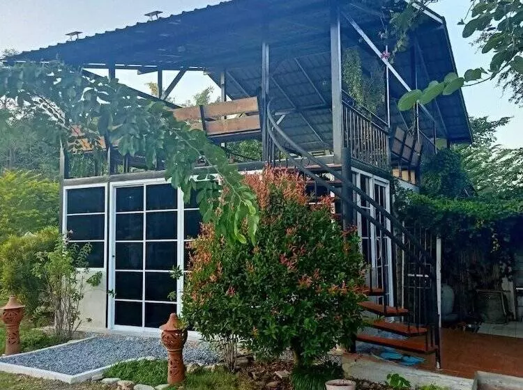 Hotelli Les Collines Resort