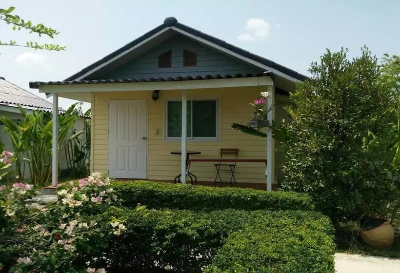 Hotelli Les Collines Resort