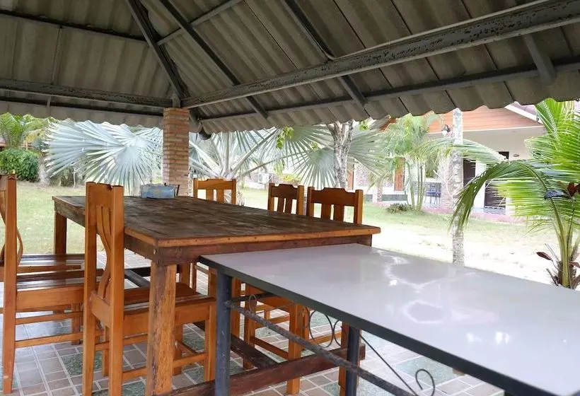 Hotelli Petch Anda Resort