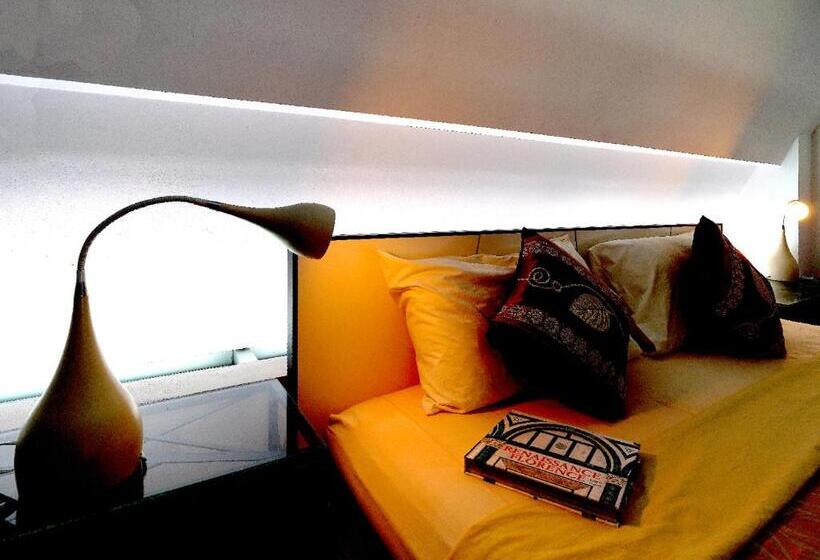 בית מלון כפרי Phuket Paradiso