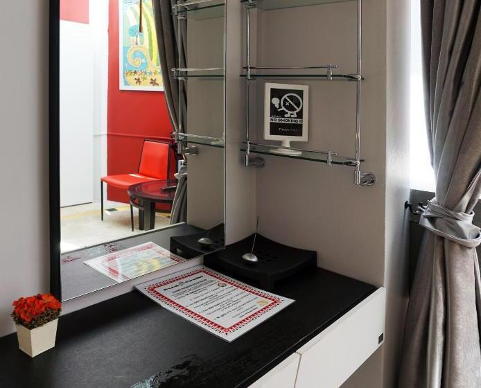 בית מלון כפרי Phuket Paradiso