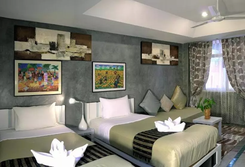 Hotelli Phuket Paradiso