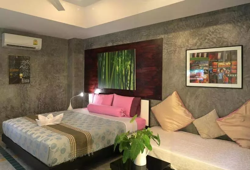 Hotelli Phuket Paradiso