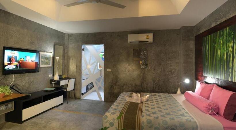 בית מלון כפרי Phuket Paradiso