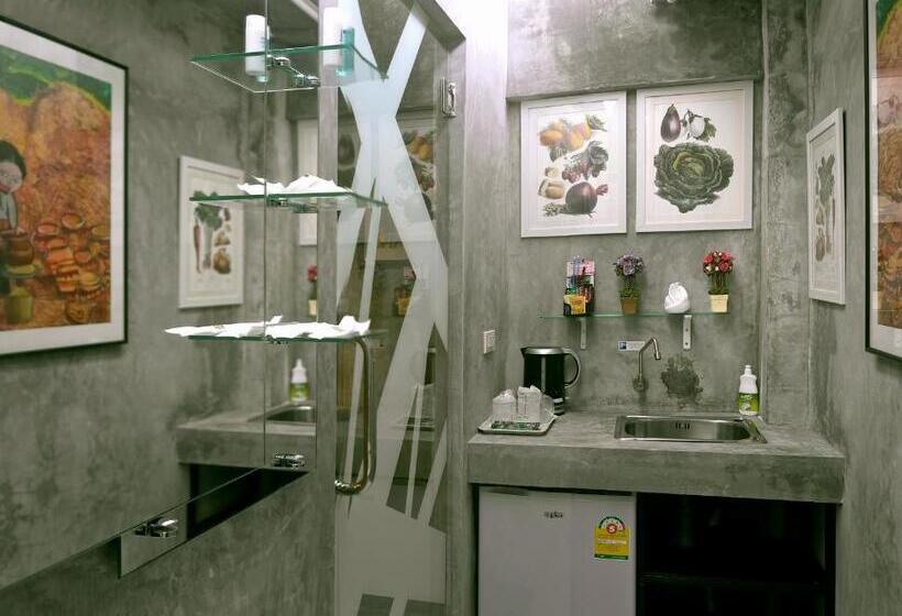 בית מלון כפרי Phuket Paradiso