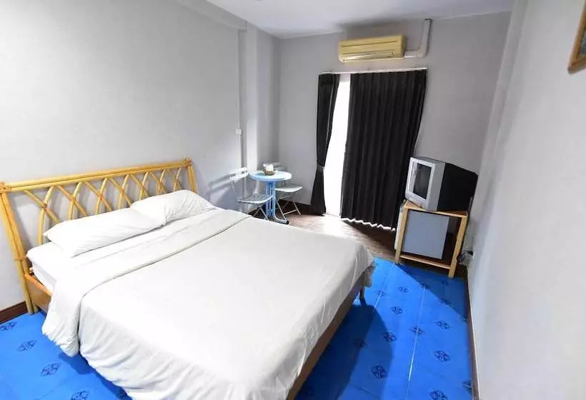 هتل Sansabai House