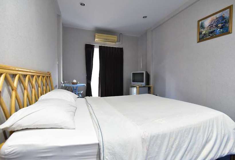 ホテル Sansabai House