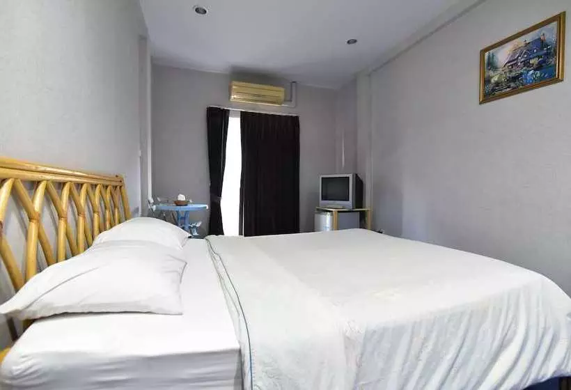 هتل Sansabai House