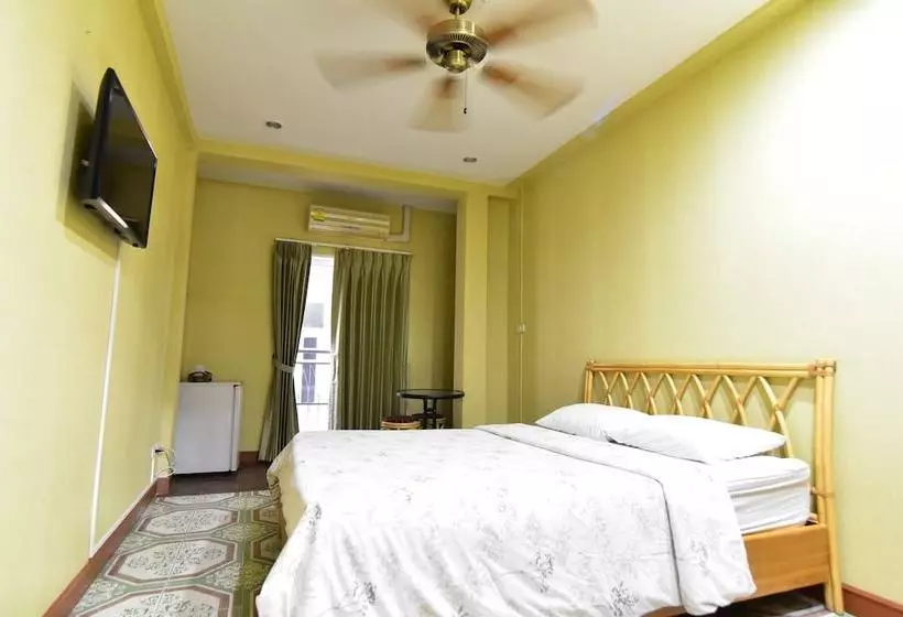 هتل Sansabai House