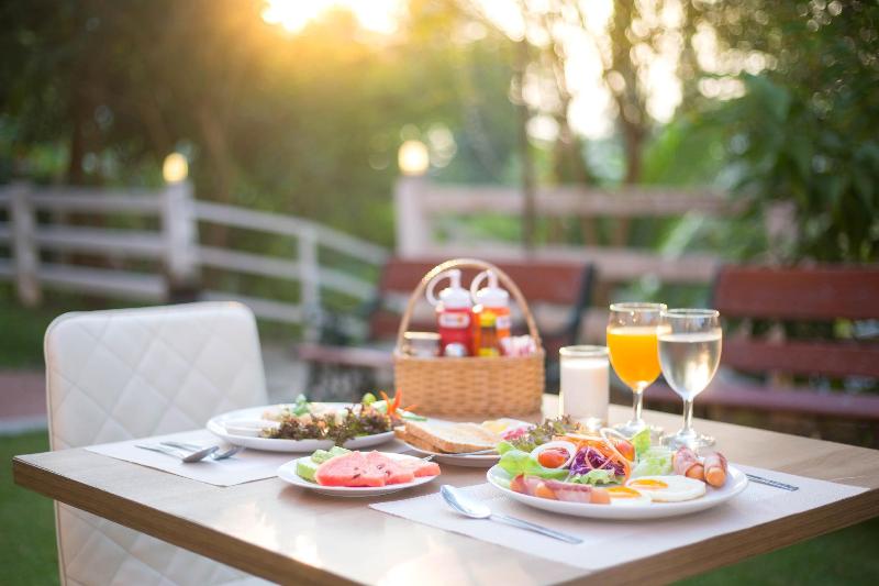 Hotel Tharakiree Place