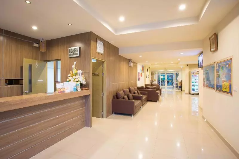 Hotelli Tharakiree Place