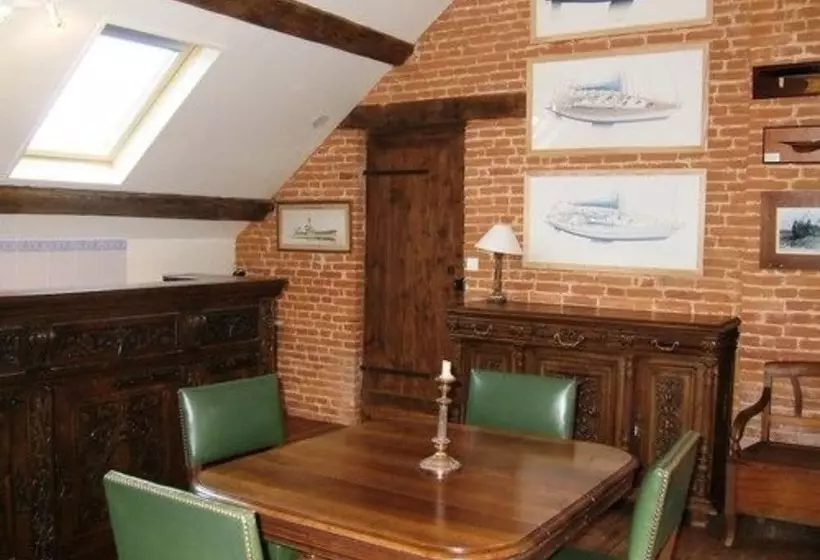 Le Manoir Du Moucel