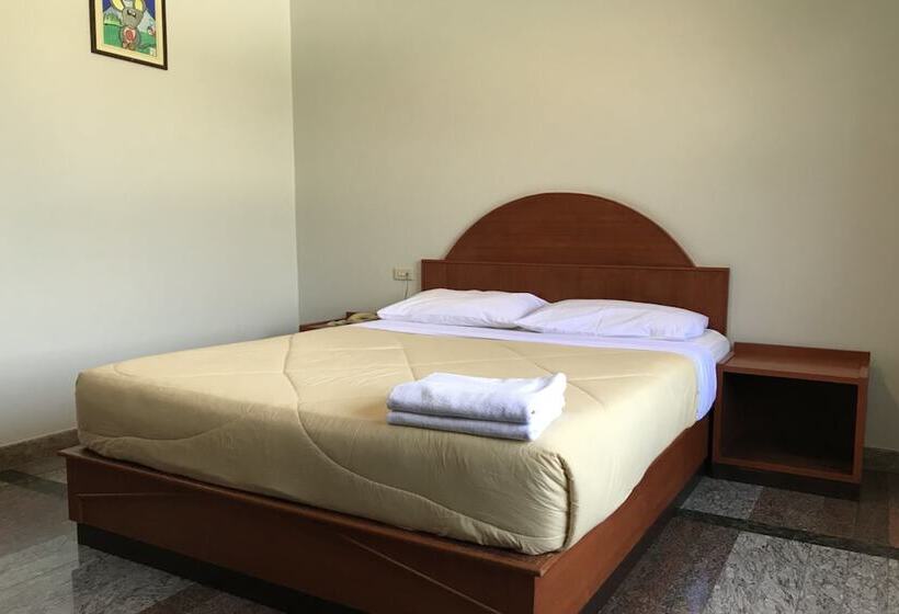 Lopburi Residence 2 Hotel And Resort