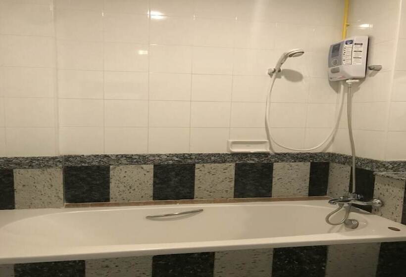 Lopburi Residence 2 Hotel And Resort