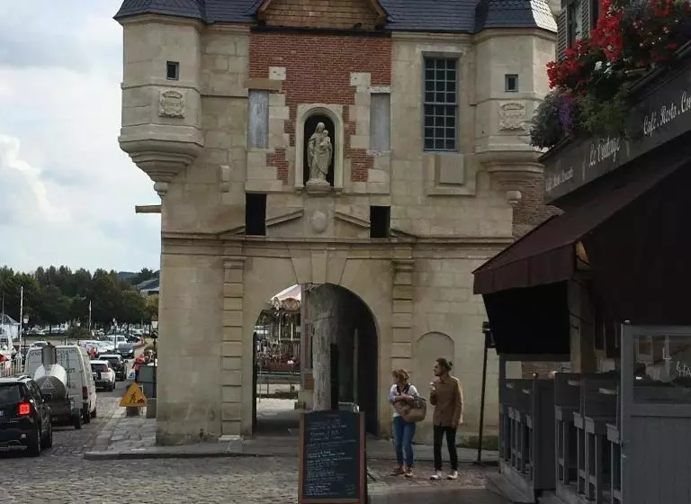 Modern House In Central Honfleur