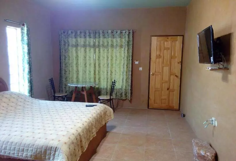 ペンション Baandin Resort