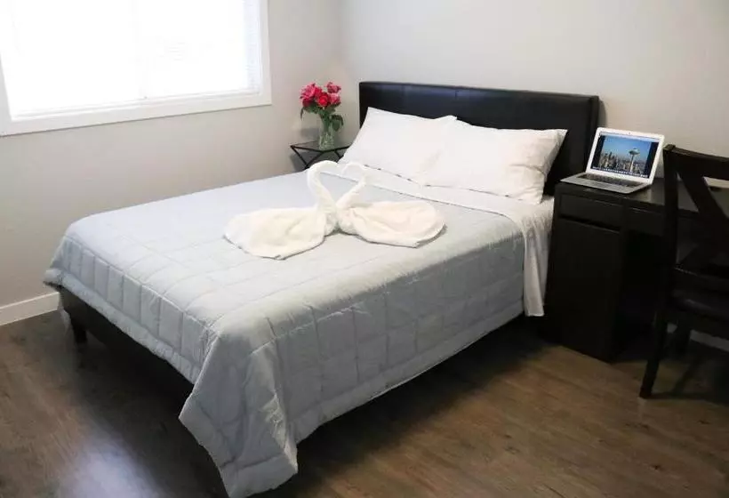 Majatalo North Seattle Guesthouse