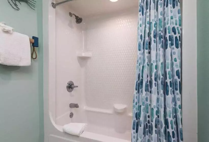 Phoenix On The Bay 2208 By Meyer Vacation Rentals