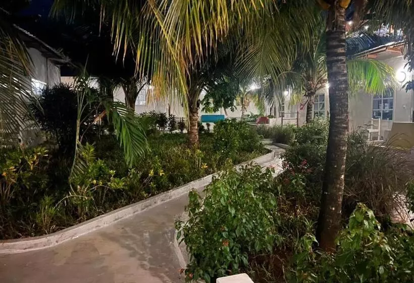 ホテル Sunseabar Beach Resort