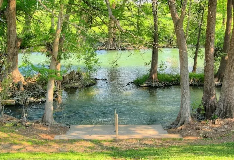 Texas Two Step At Waterwheel