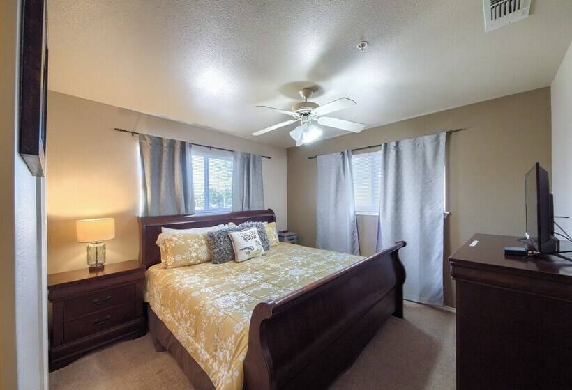 Texas Two Step At Waterwheel