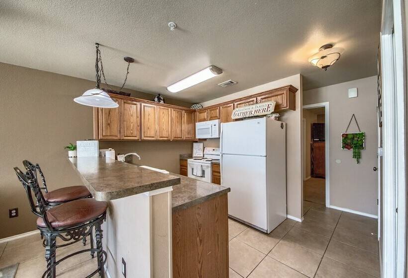 Texas Two Step At Waterwheel