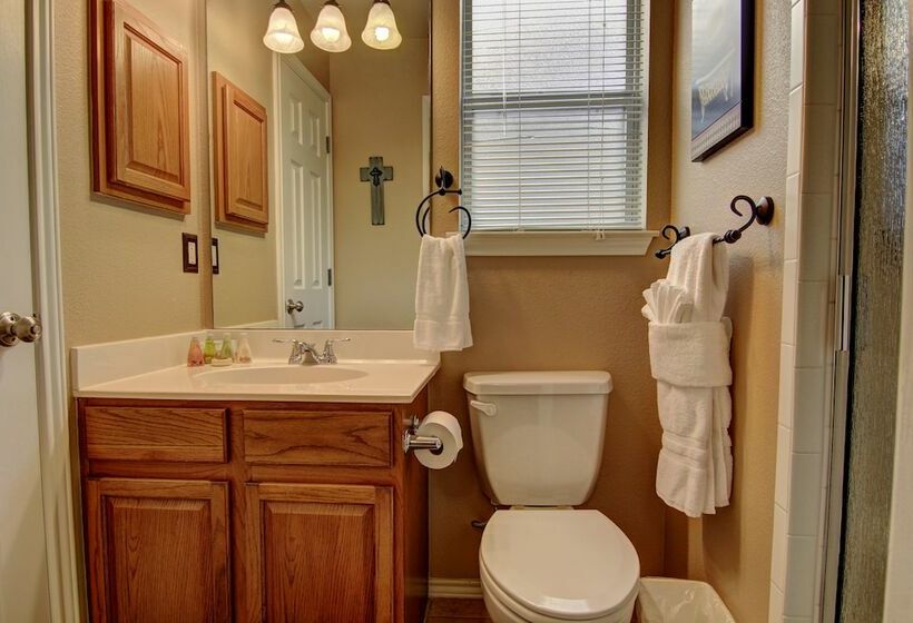 Texas Two Step At Waterwheel