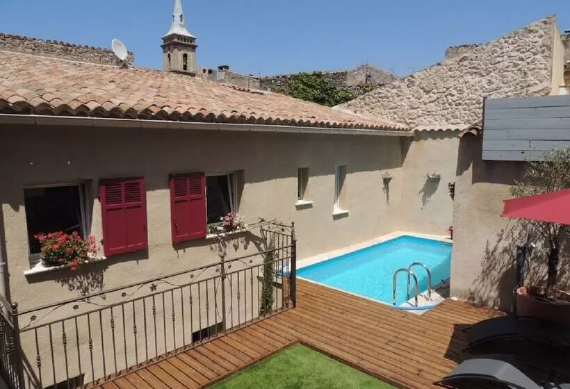 ベッドアンドブレックファースト Eden Roque