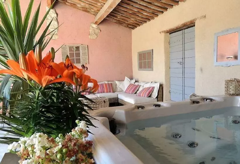 ベッドアンドブレックファースト Eden Roque