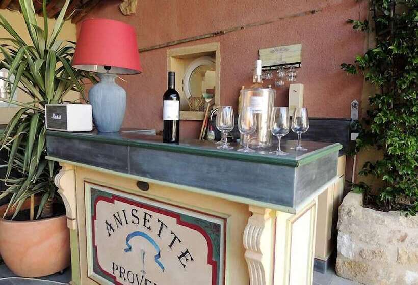 ベッドアンドブレックファースト Eden Roque