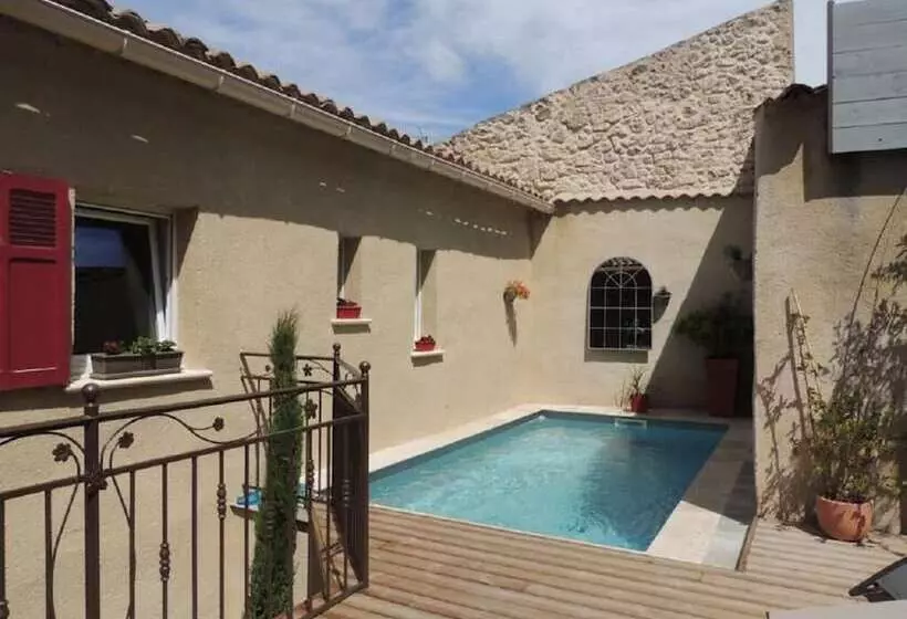 ベッドアンドブレックファースト Eden Roque