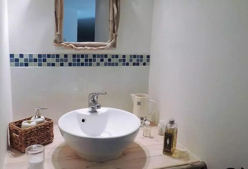 ベッドアンドブレックファースト Eden Roque