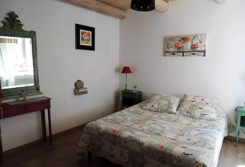 ベッドアンドブレックファースト Eden Roque