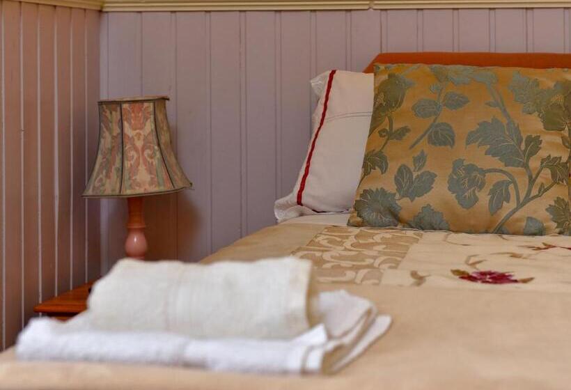 住宿加早餐  The Warren Guest House