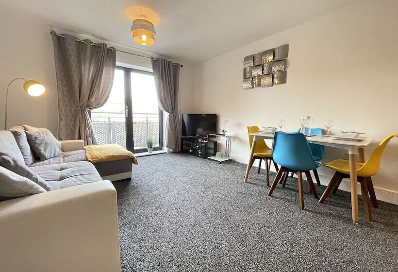 Grand Central Apartments