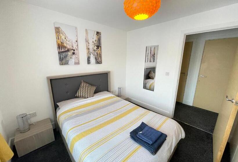 Grand Central Apartments