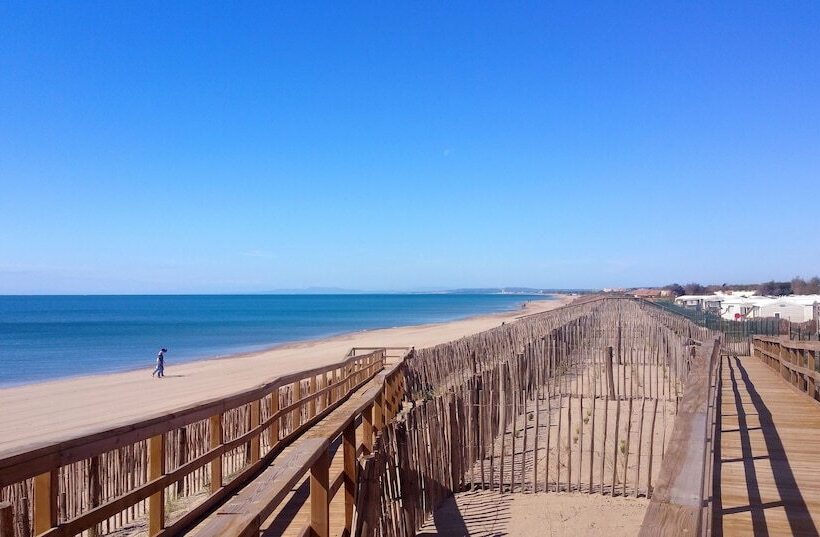 فندق Camping La Dune