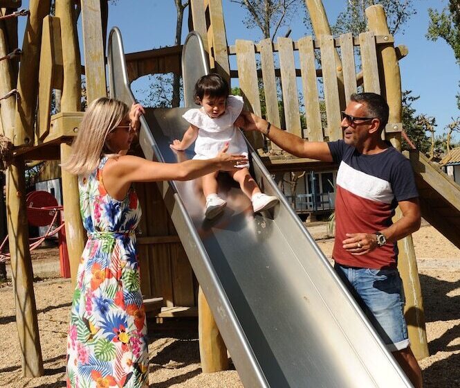 فندق Camping La Dune