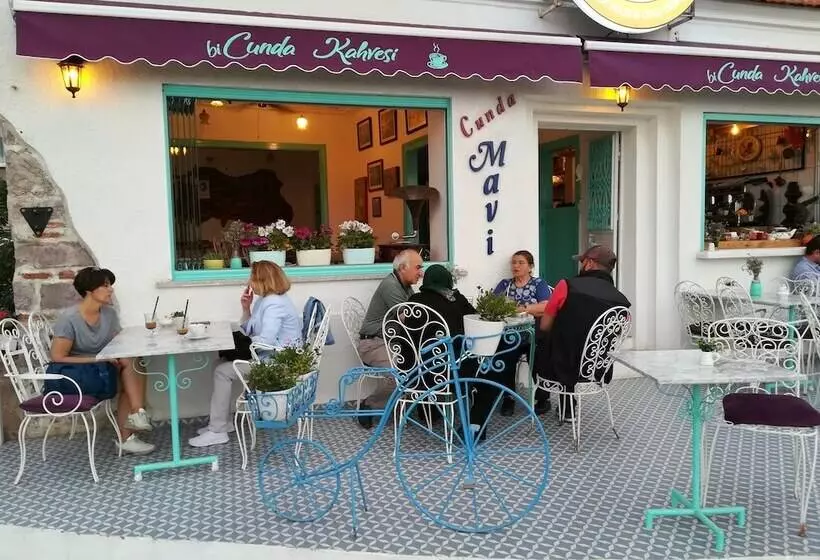 Cunda Mavi Otel   Adults Only