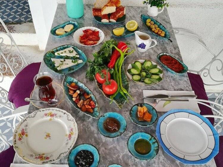 Cunda Mavi Otel   Adults Only