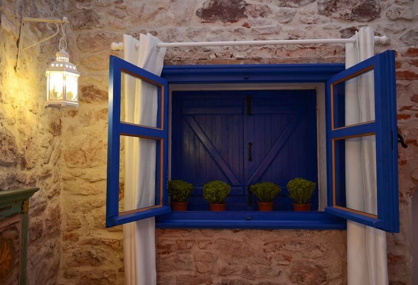 Cunda Mavi Otel   Adults Only